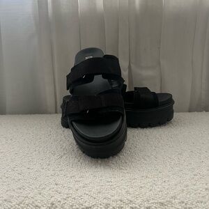 Steve Madden platform sandal